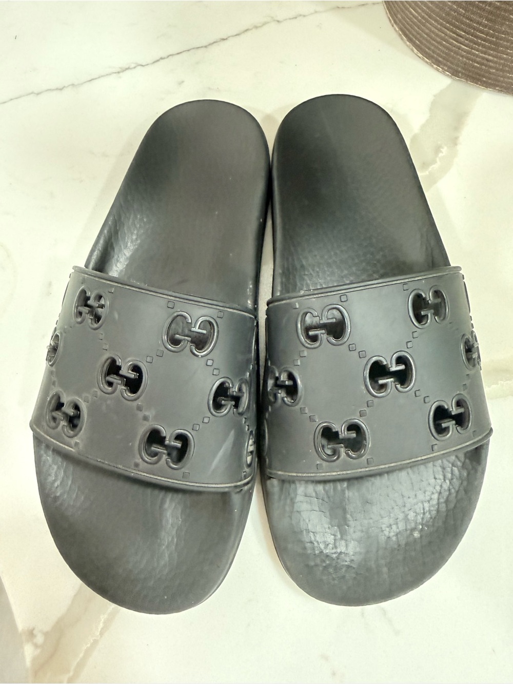 Men's black slides